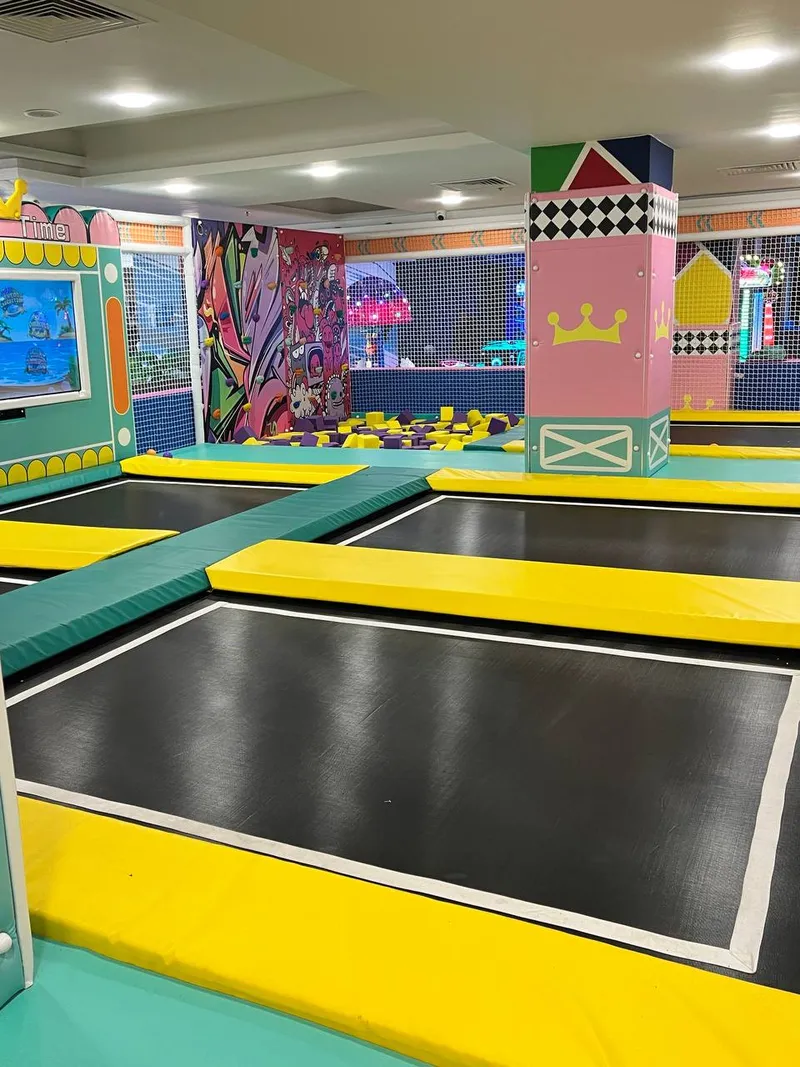 Tramplin — Baku Mall